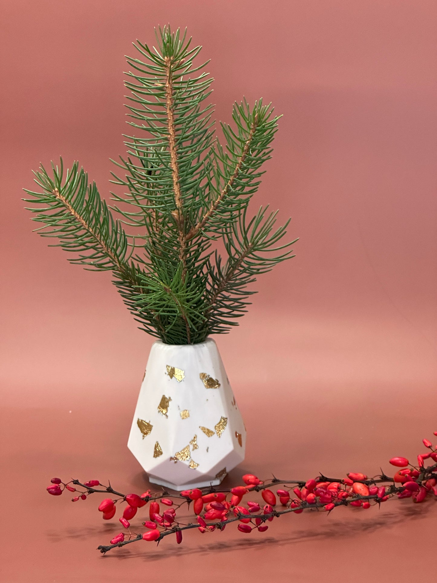 ECLAY Small Faceted Vase - Eclay Studio