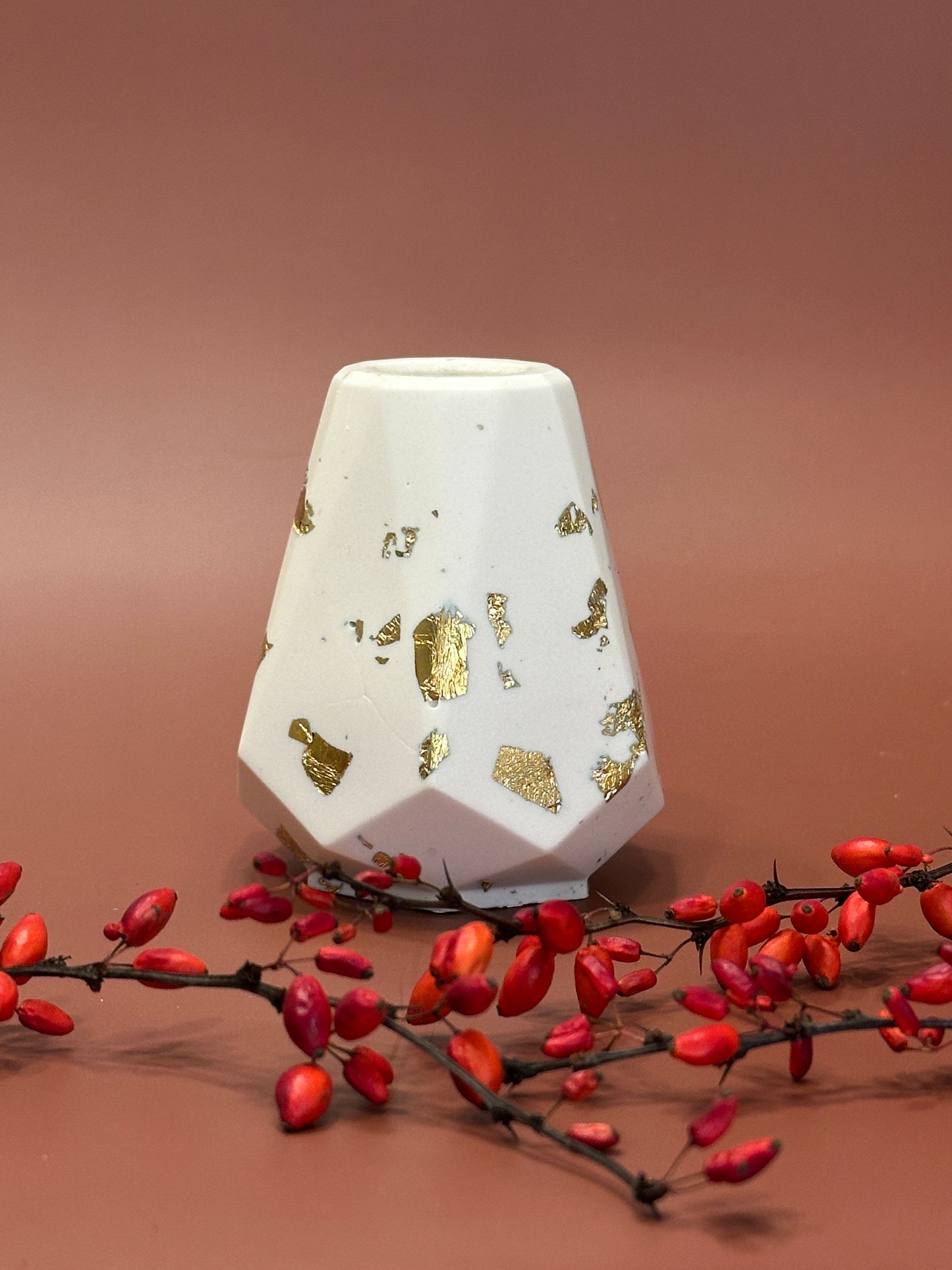 ECLAY Small Faceted Vase - Eclay Studio