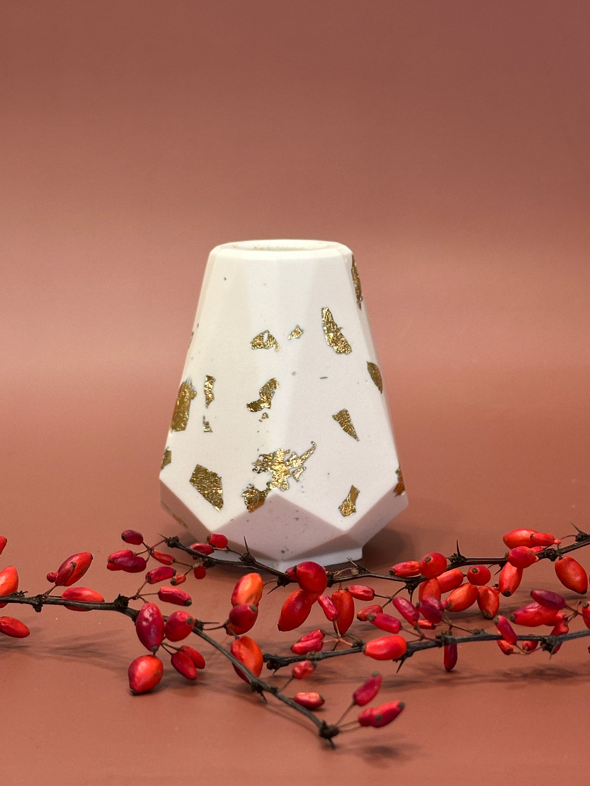 ECLAY Small Faceted Vase - Eclay Studio